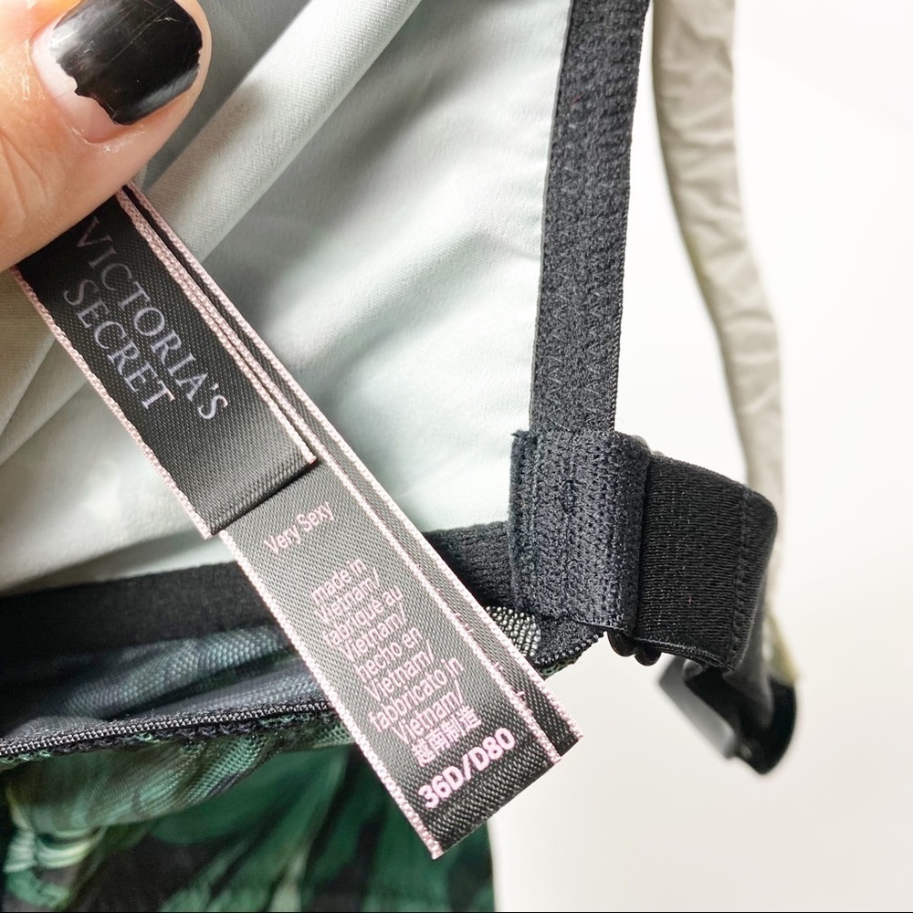 Victoria's Secret Very Sexy Shine Strap Le… 32D - Picture 7 of 15